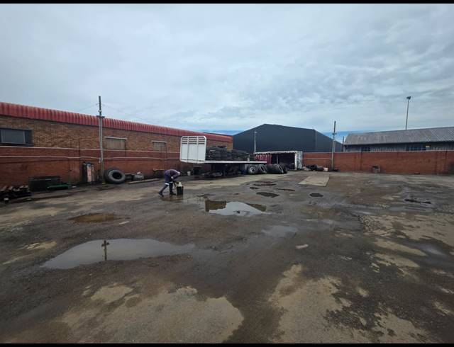 2,000M² INDUSTRIAL YARD TO LET IN ALRODE SOUTH